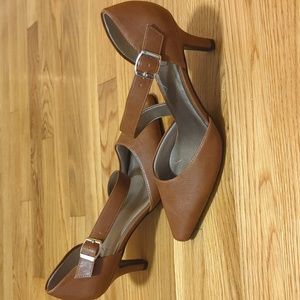 Comfy cross strap heels